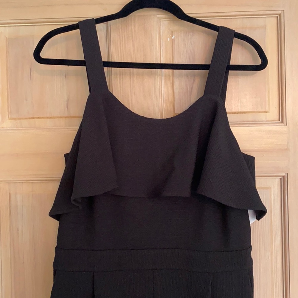 Size large Joie romper with pockets!